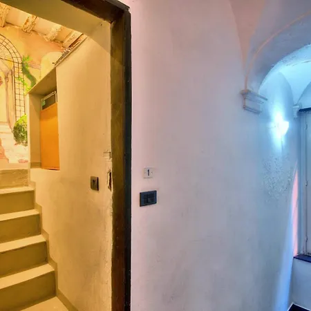 Historic Center, Piazza De Ferrari, Aquarium *