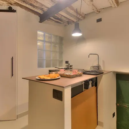 Historic Center, Piazza De Ferrari, Aquarium Apartment Genoa