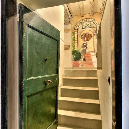 Historic Center, Piazza De Ferrari, Aquarium Apartment