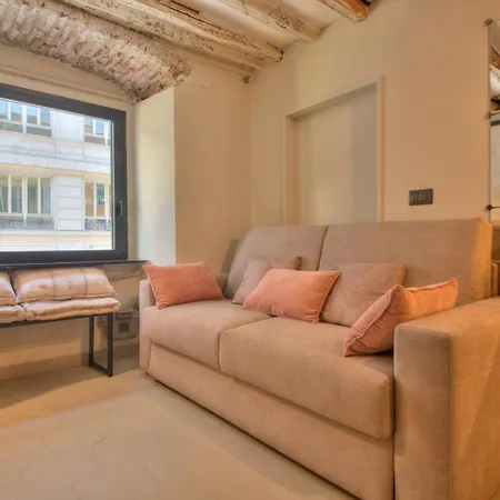 Historic Center, Piazza De Ferrari, Aquarium *