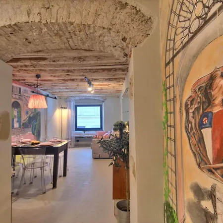 Historic Center, Piazza De Ferrari, Aquarium Apartment *