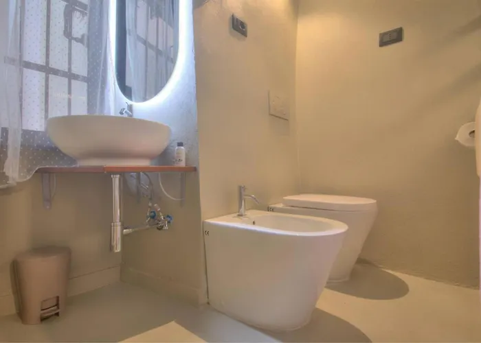 Historic Center, Piazza De Ferrari, Aquarium * Gênes