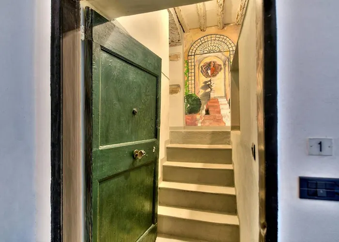 Historic Center, Piazza De Ferrari, Aquarium Appartement