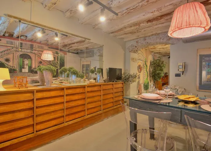 Historic Center, Piazza De Ferrari, Aquarium *