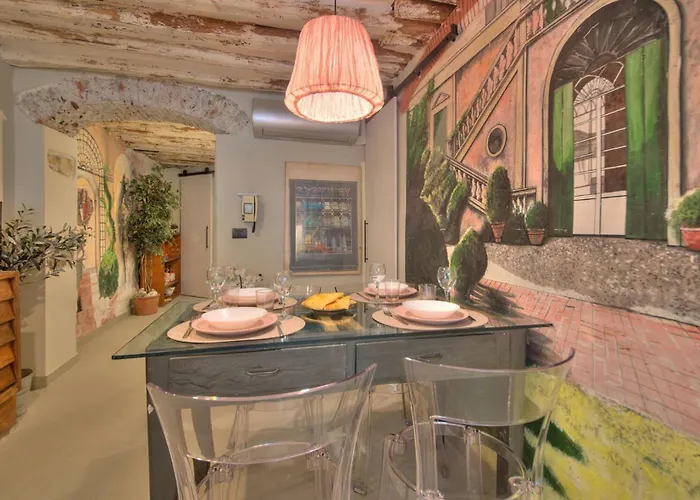 Historic Center, Piazza De Ferrari, Aquarium Gênes