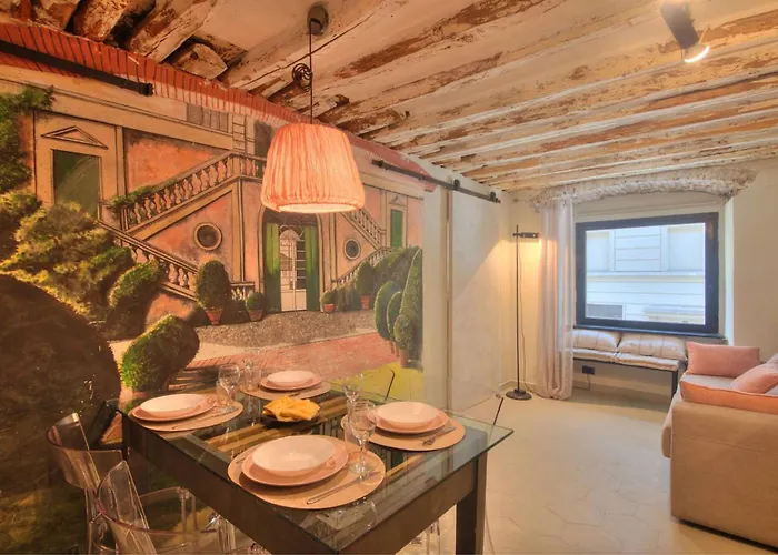 Historic Center, Piazza De Ferrari, Aquarium